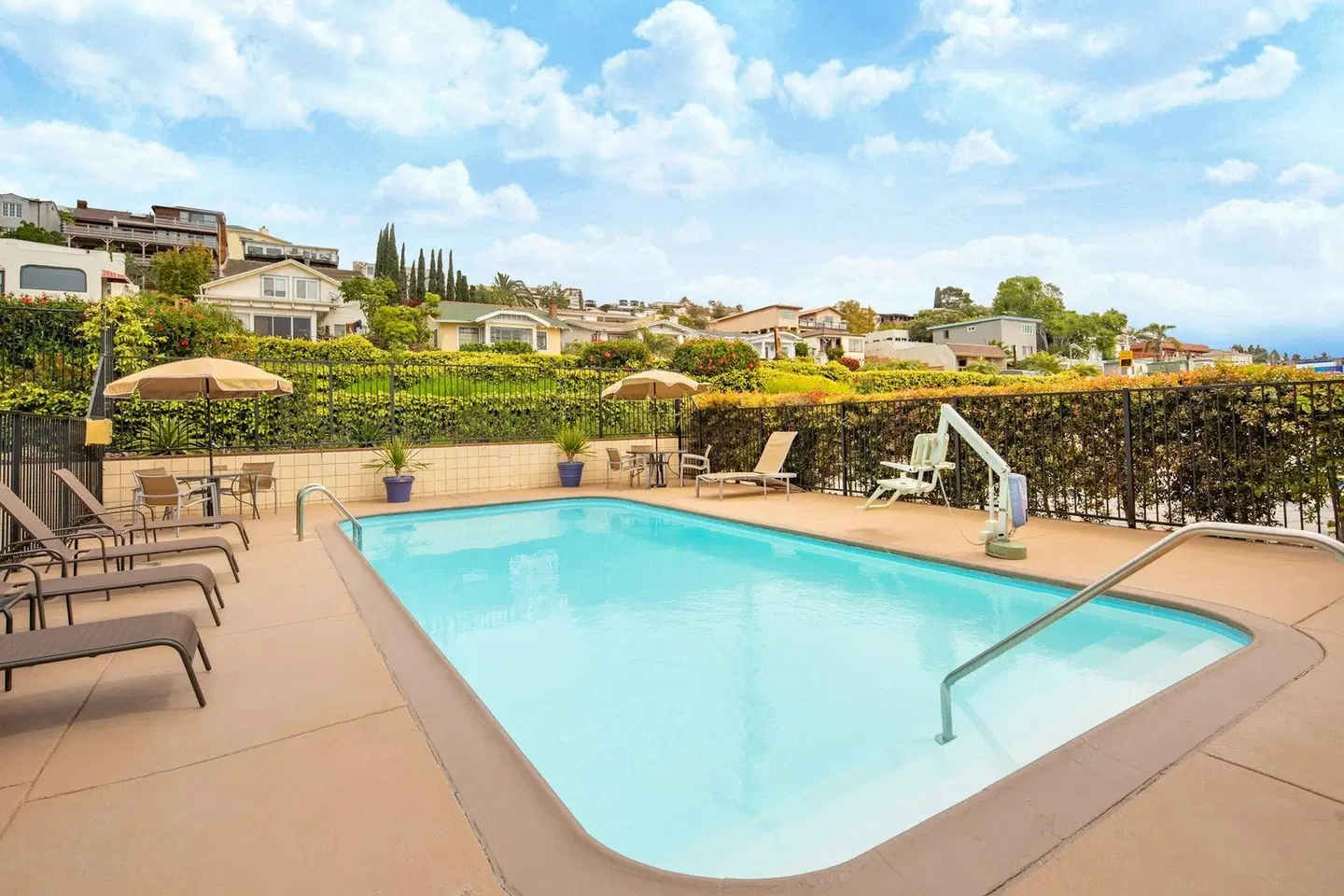 Holiday Inn Express San Diego Airport-Old Town by IHG OUTDOOR_POOL