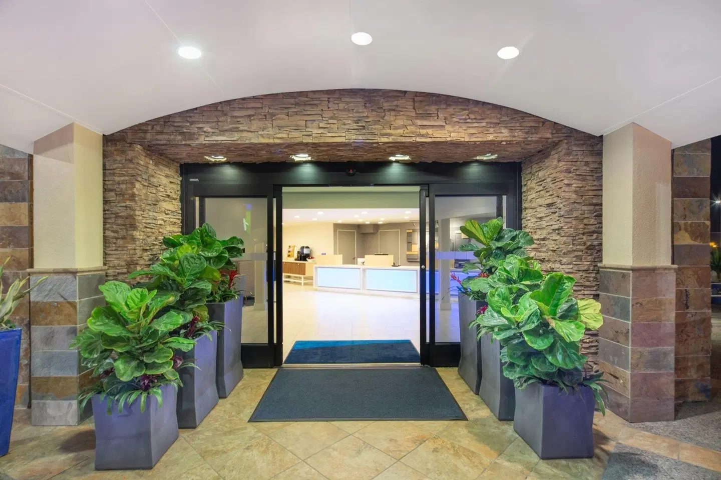 Holiday Inn Express San Diego Airport-Old Town by IHG LOUNGE_LOBBY