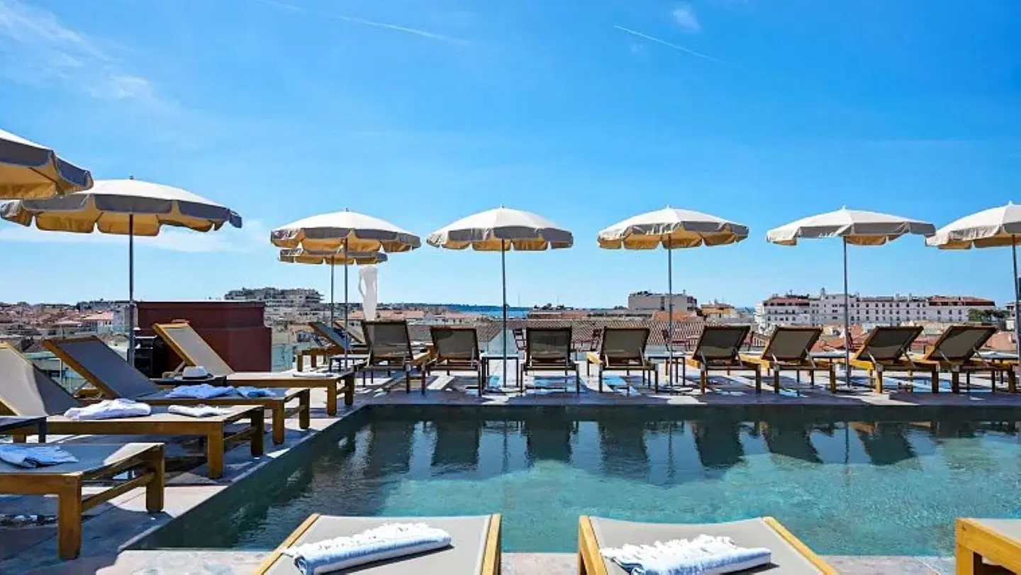 Best Western Cannes Riviera OUTDOOR_POOL