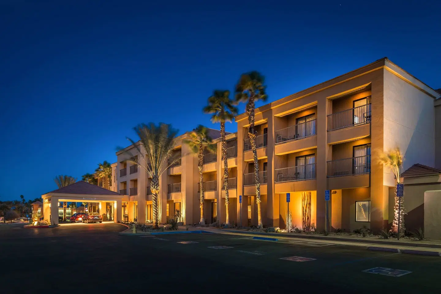 Courtyard by Marriott Palm Desert EXTERIOR