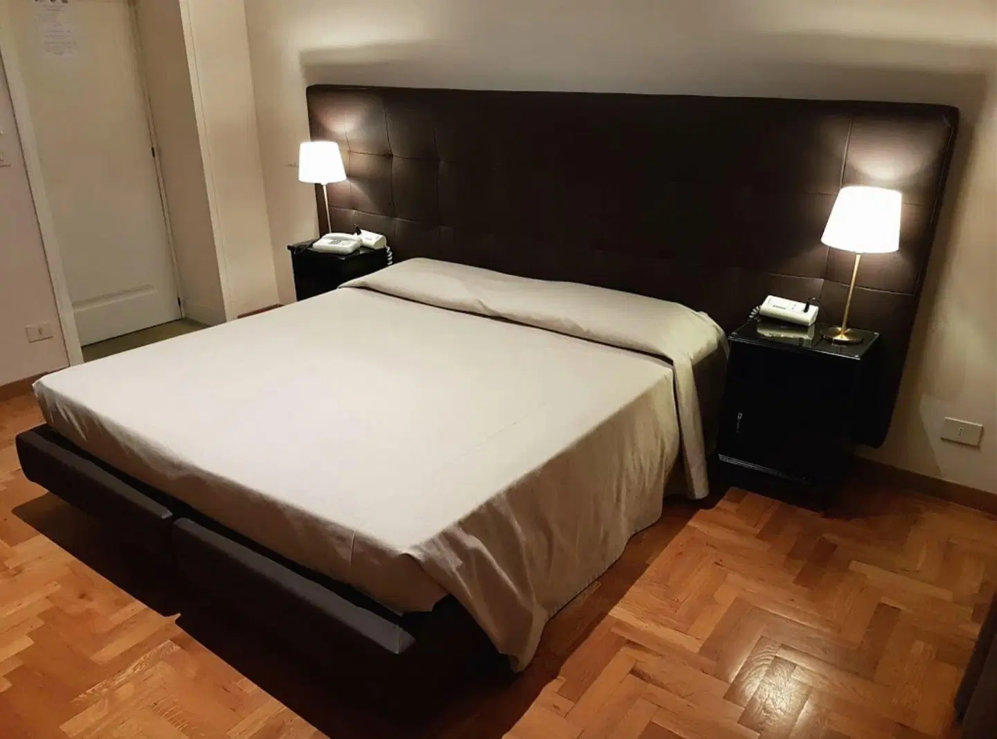 Touring Wellness & Beauty ROOM_EXAMPLE