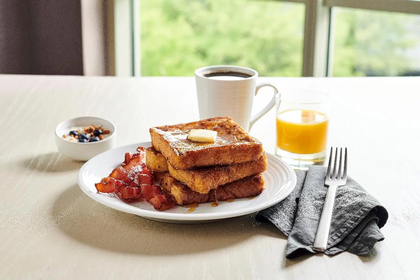 Holiday Inn & Suites Anaheim Restaurant