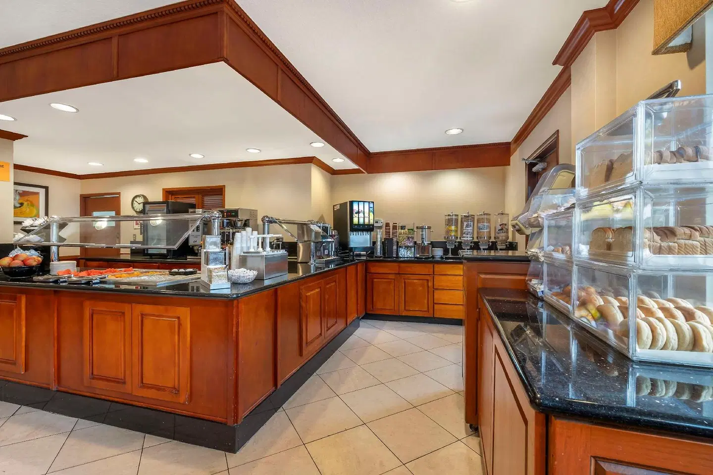Best Western PLUS Orange County Airport North Bar
