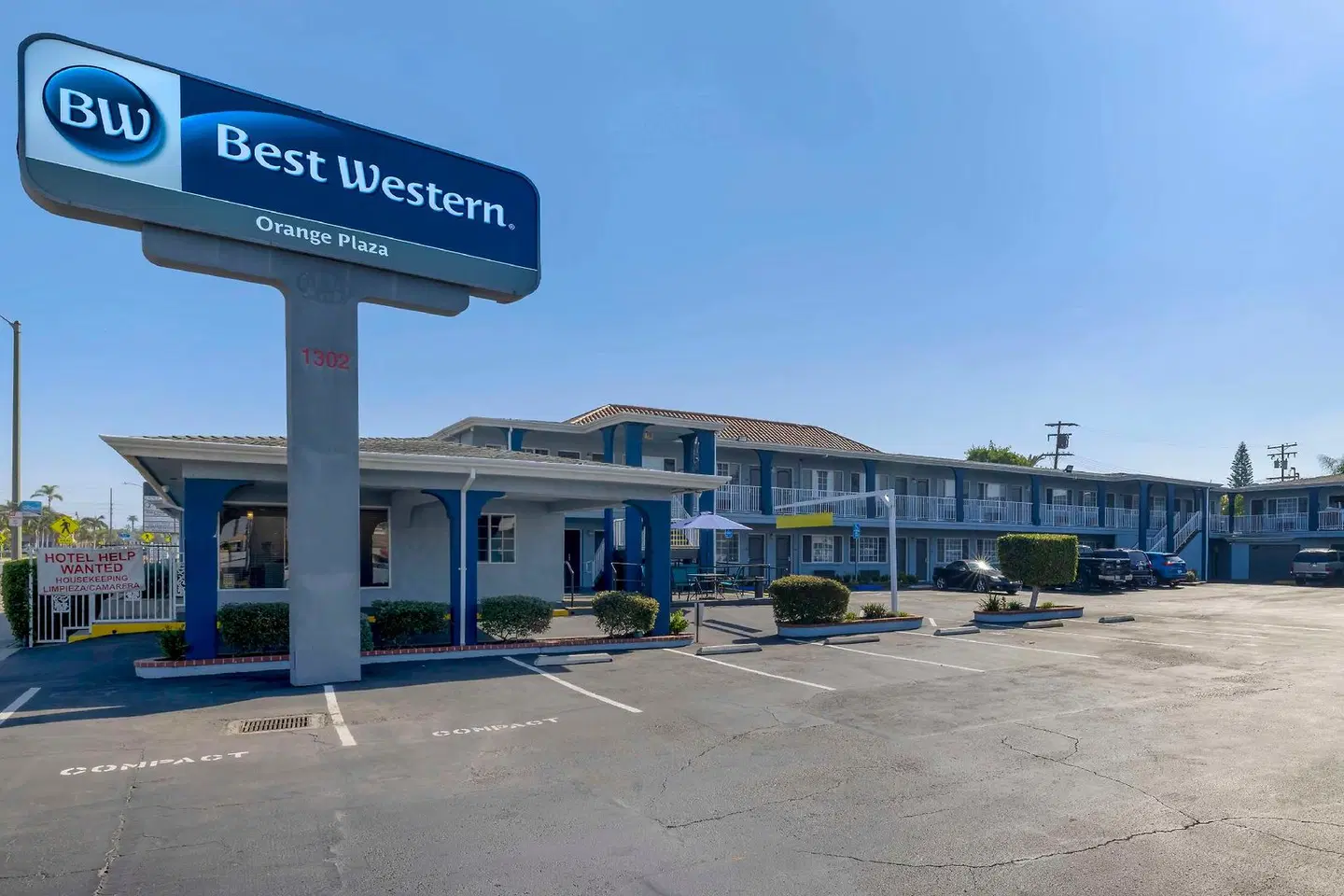 Best Western Orange Plaza EXTERIOR