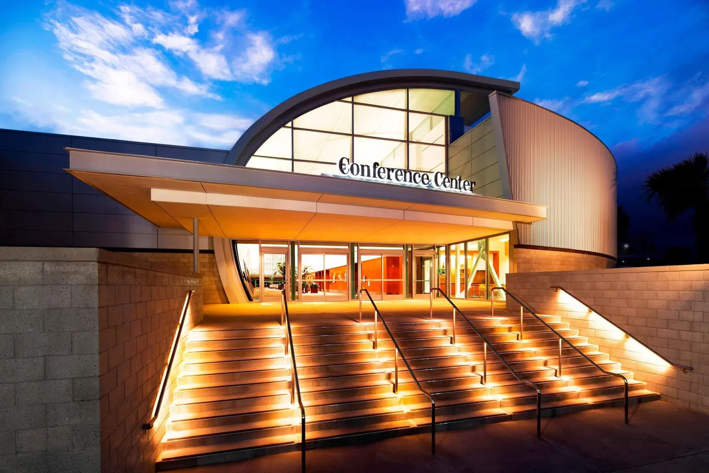 Sheraton Fairplex Hotel & Conference Center EXTERIOR