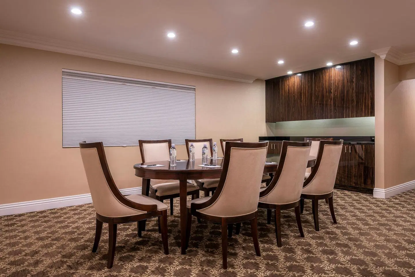 Beverly Hills Plaza Hotel Konferenz