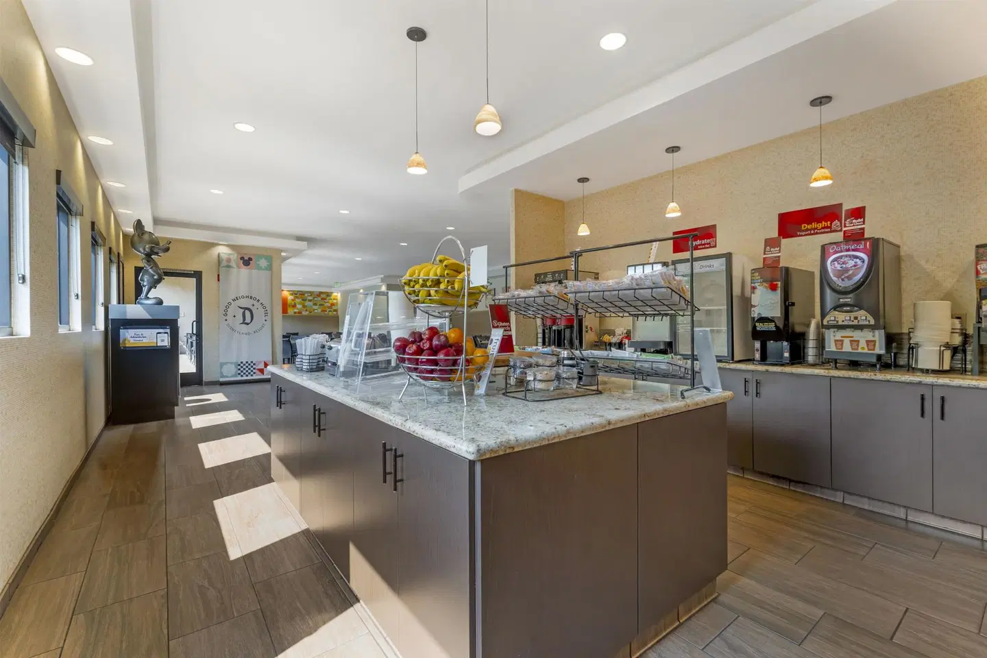 Best Western PLUS Anaheim Inn Bar