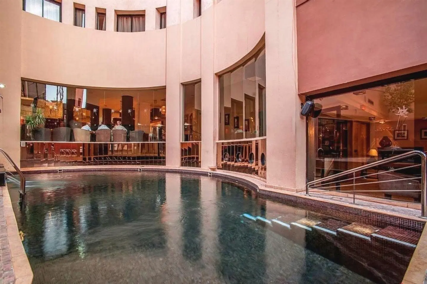 Dellarosa Boutique Hotel & Spa OUTDOOR_POOL
