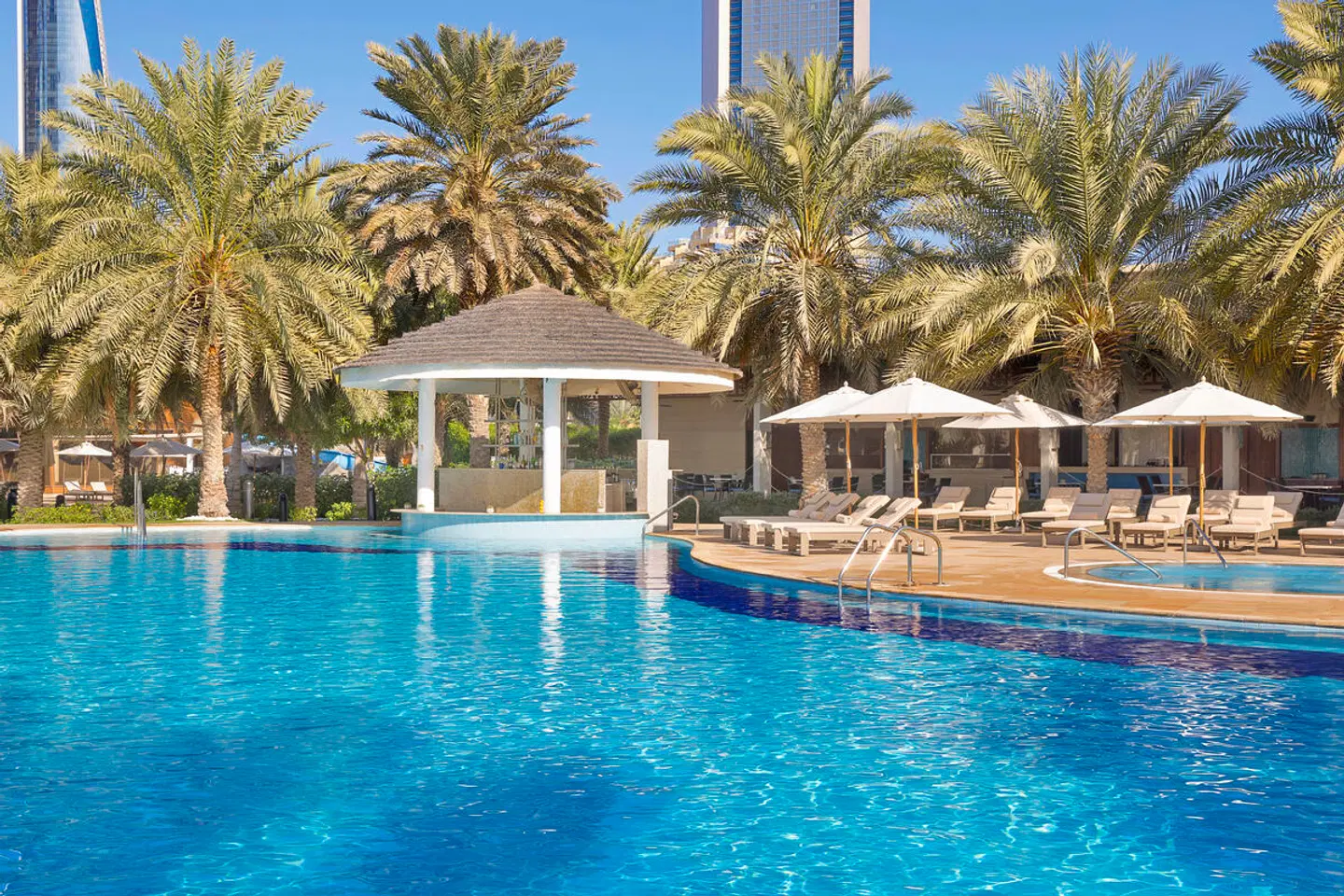 InterContinental Abu Dhabi OUTDOOR_POOL