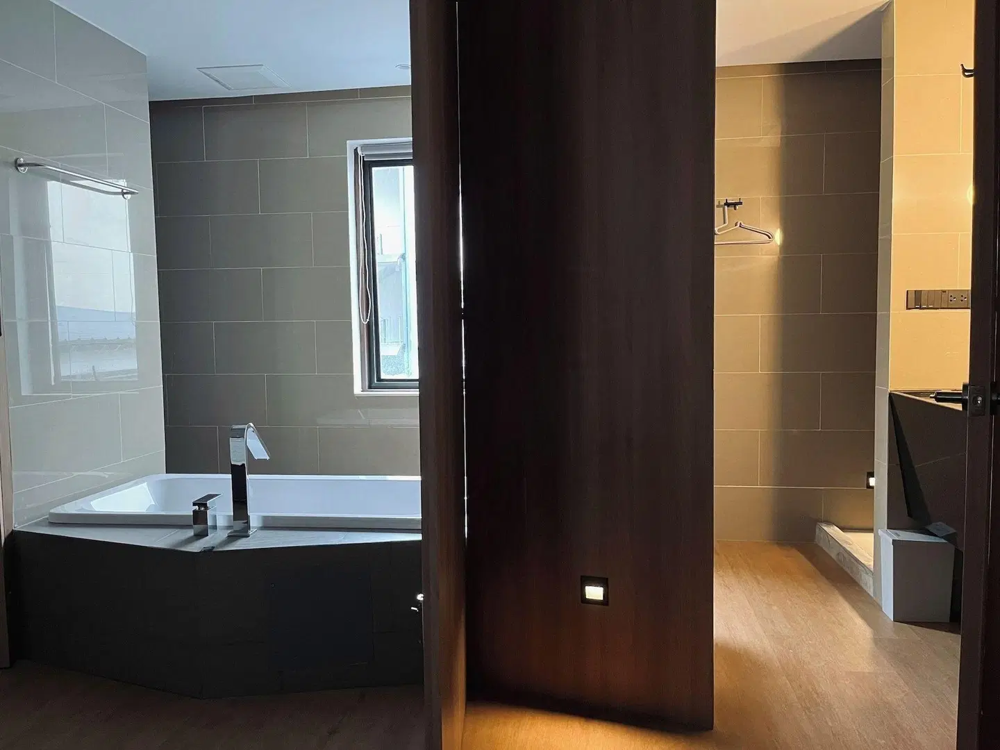 Hotel Noir Badezimmer