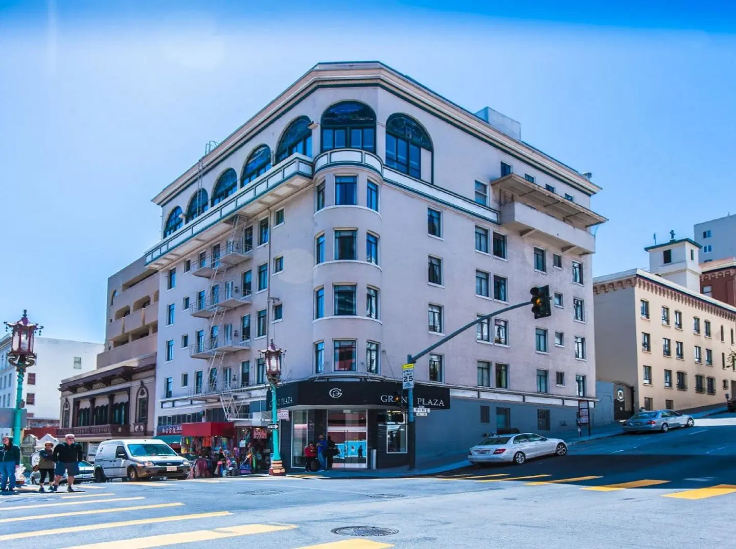 Grant Plaza Hotel EXTERIOR