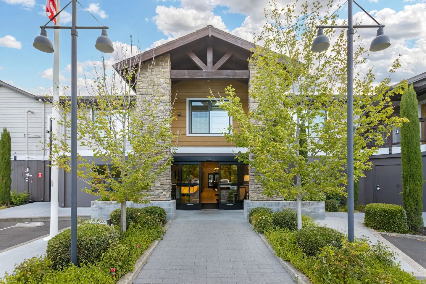 Best Western PLUS Stevenson Manor EXTERIOR