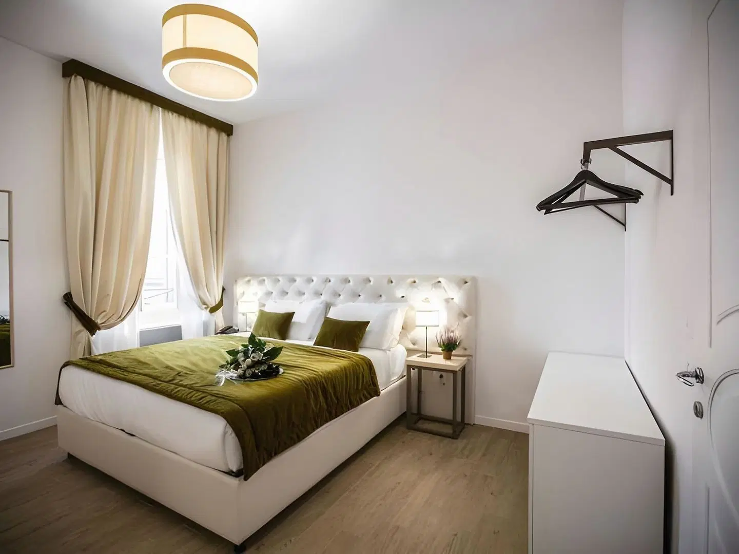 Chic & Town Luxury Rooms ROOM_EXAMPLE