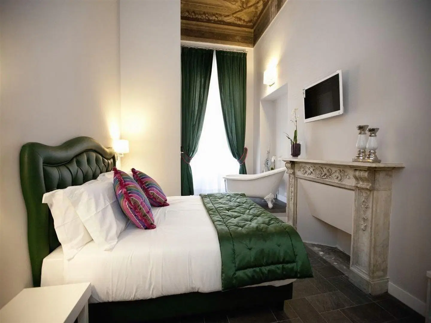 Chic & Town Luxury Rooms ROOM_EXAMPLE