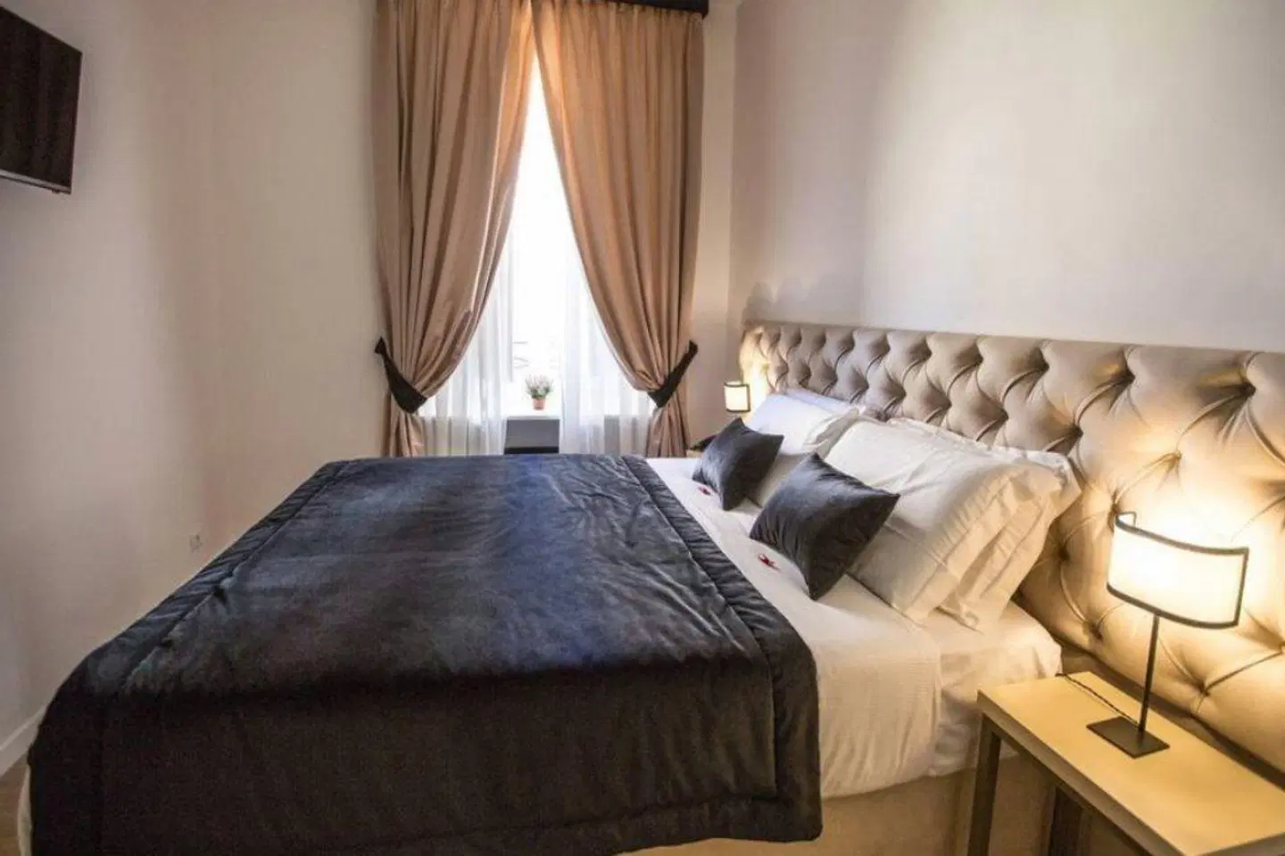 Chic & Town Luxury Rooms ROOM_EXAMPLE