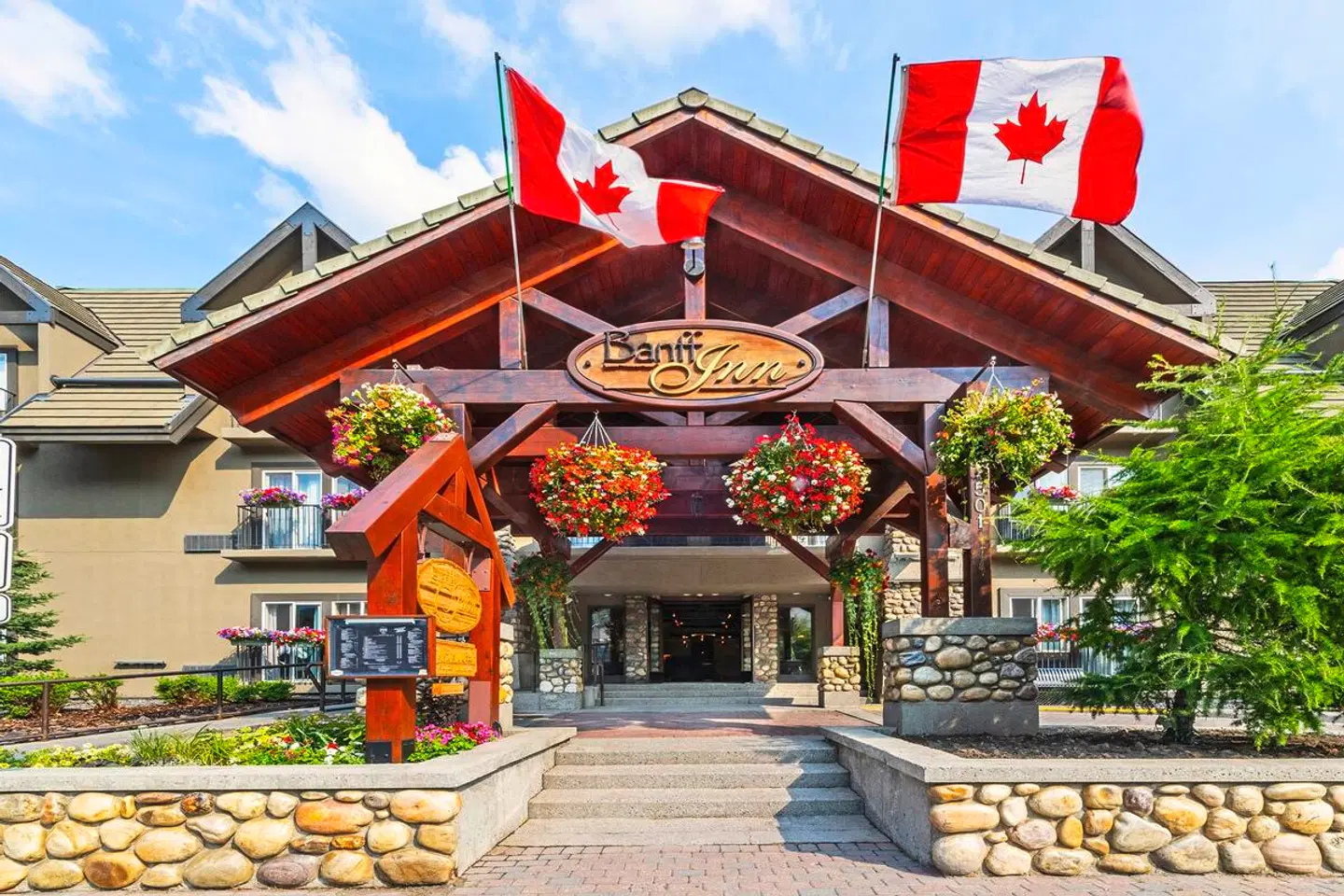 Banff Inn EXTERIOR