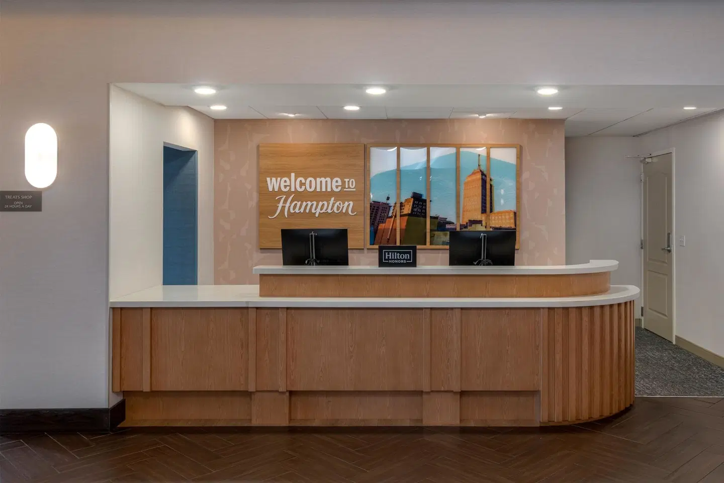 Hampton Inn & Suites Fresno LOUNGE_LOBBY