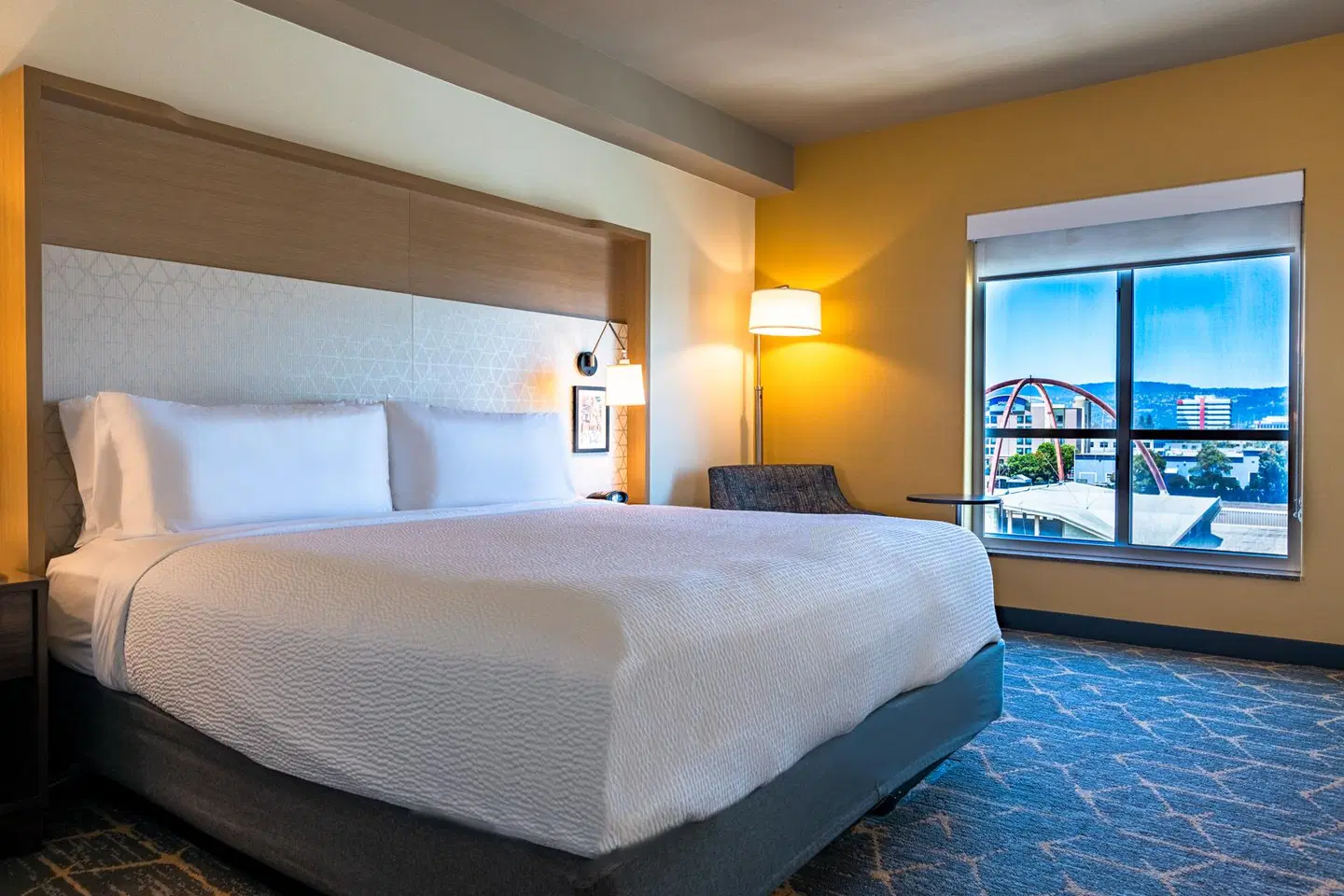 Holiday Inn & Suites Oakland - Airport by IHG ROOM_EXAMPLE