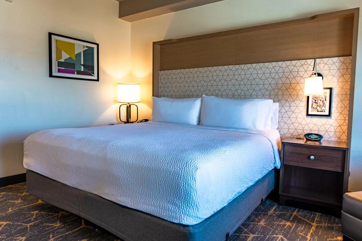 Holiday Inn & Suites Oakland - Airport by IHG ROOM_EXAMPLE