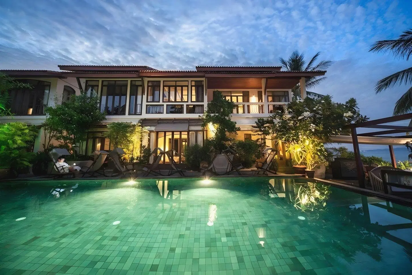The Scent OUTDOOR_POOL