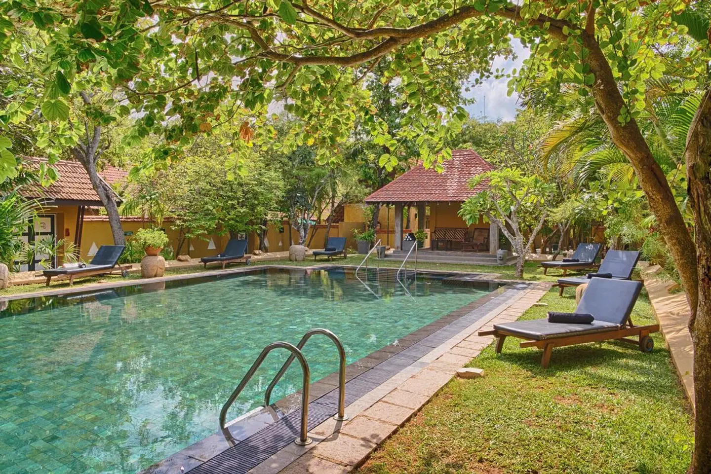 Jetwing Ayurveda Pavilions OUTDOOR_POOL