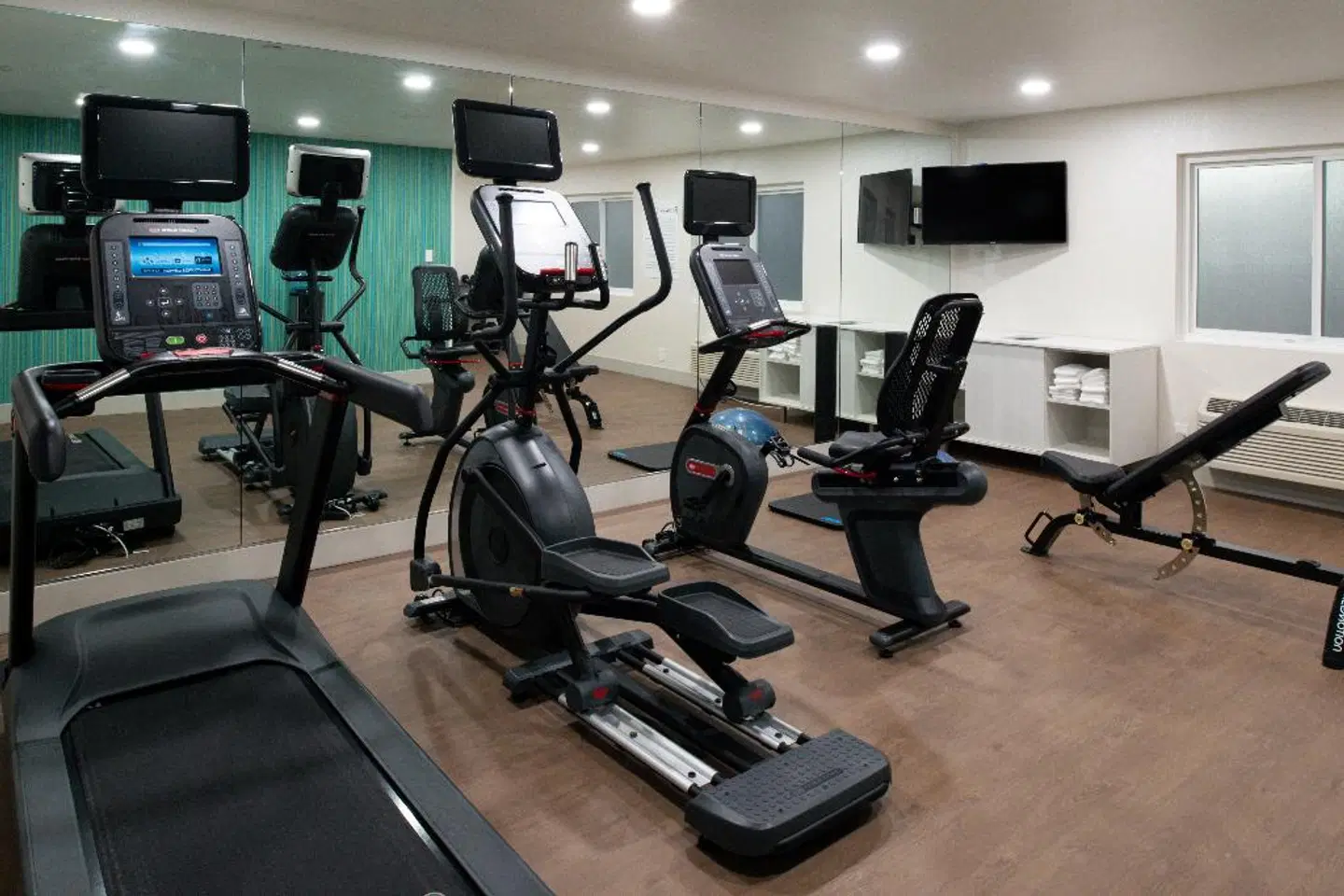 Holiday Inn Express Santa Rosa North by IHG SPORTS_AND_LEISURE