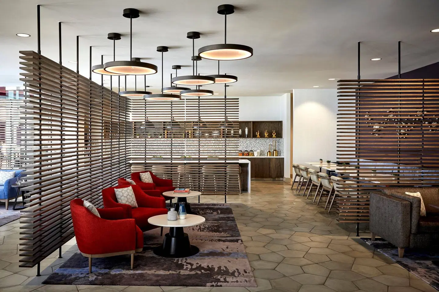 Ventura Beach Marriott Bar