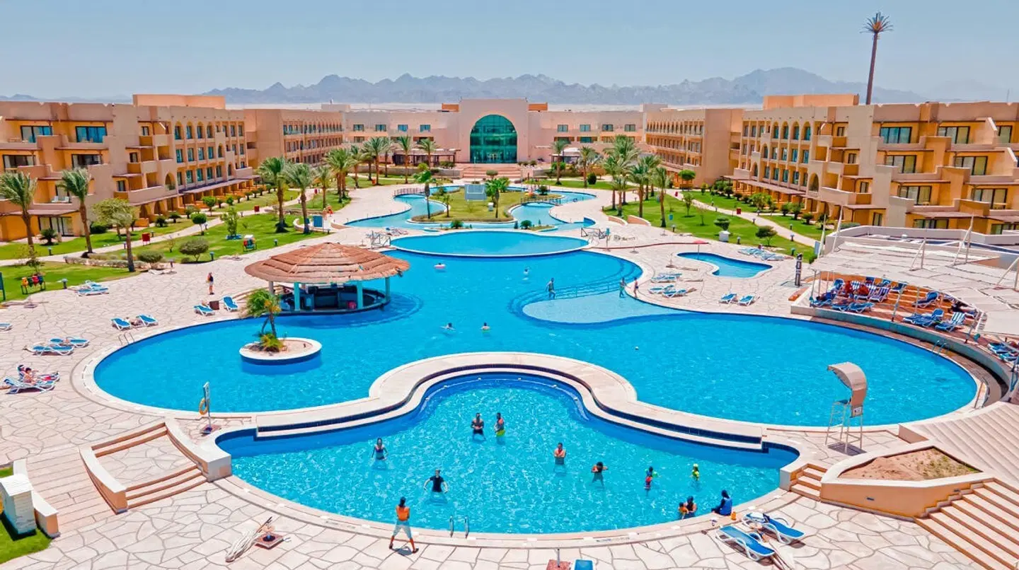Mövenpick Waterpark Resort & Spa Soma Bay OUTDOOR_POOL
