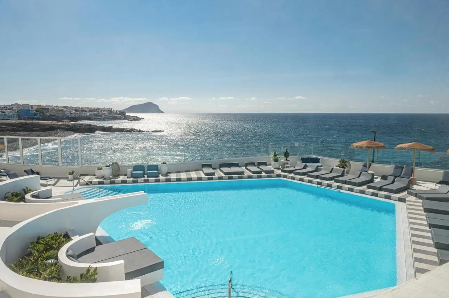 The Salmar OUTDOOR_POOL