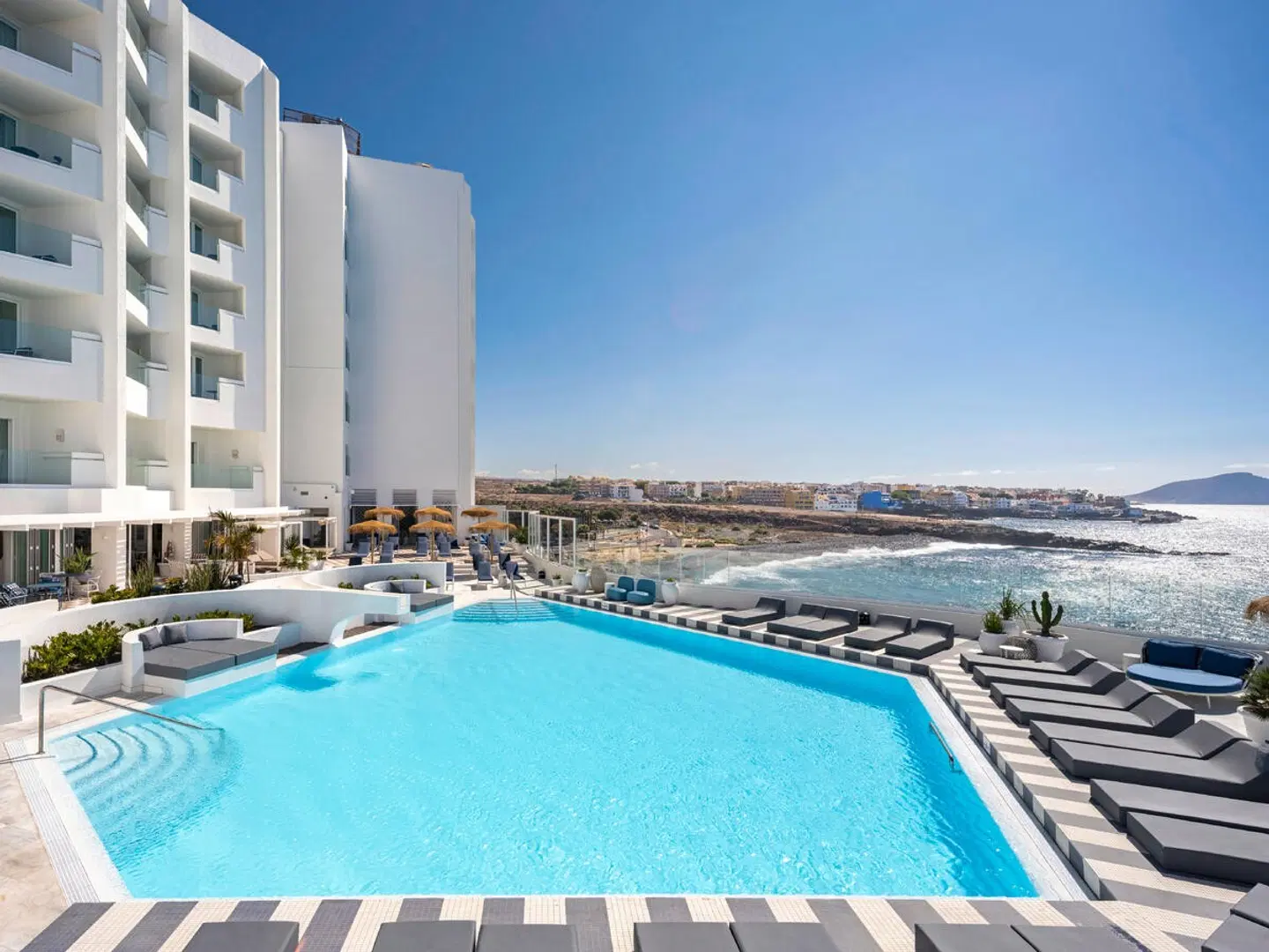 The Salmar OUTDOOR_POOL