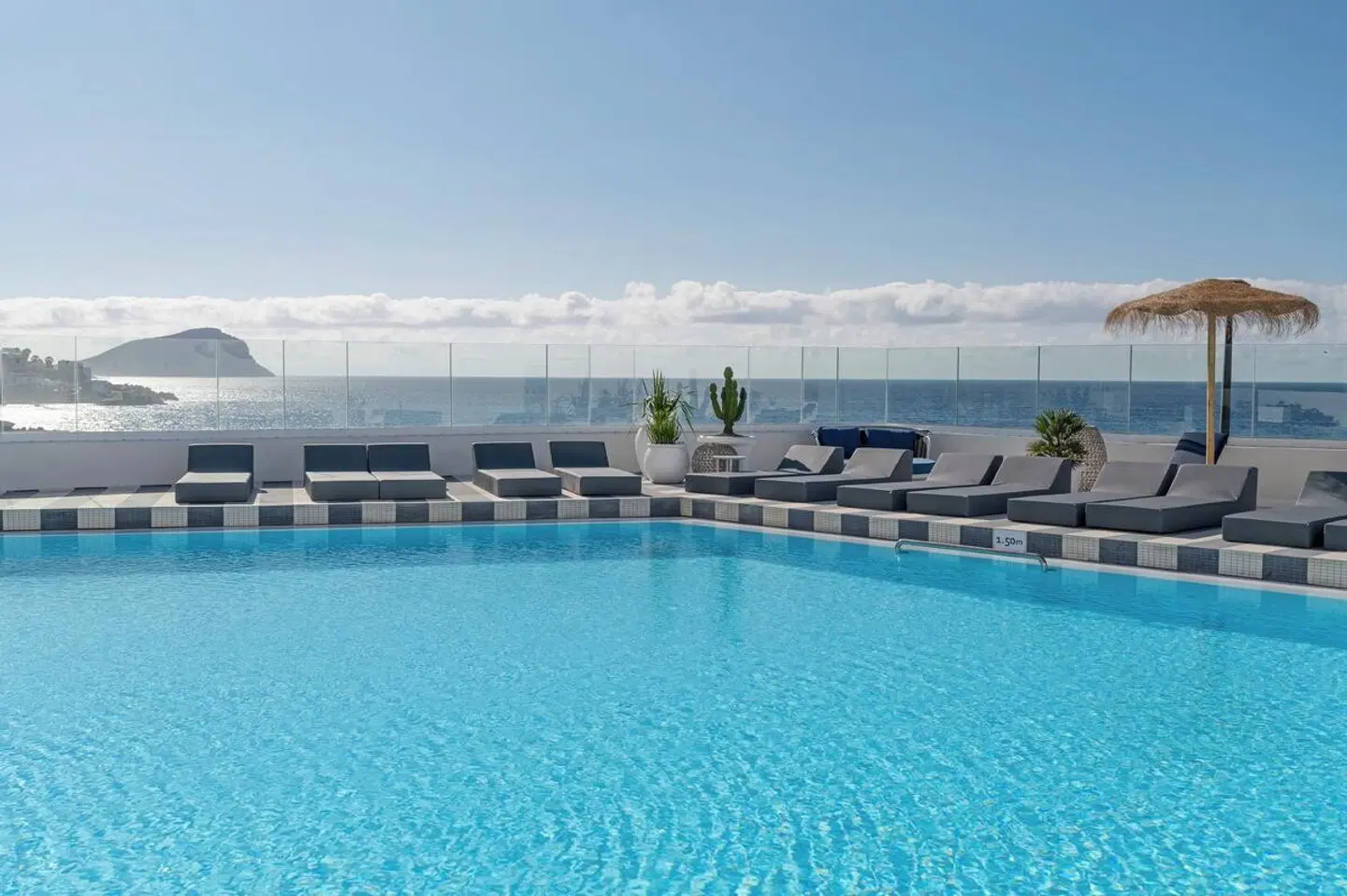 The Salmar OUTDOOR_POOL
