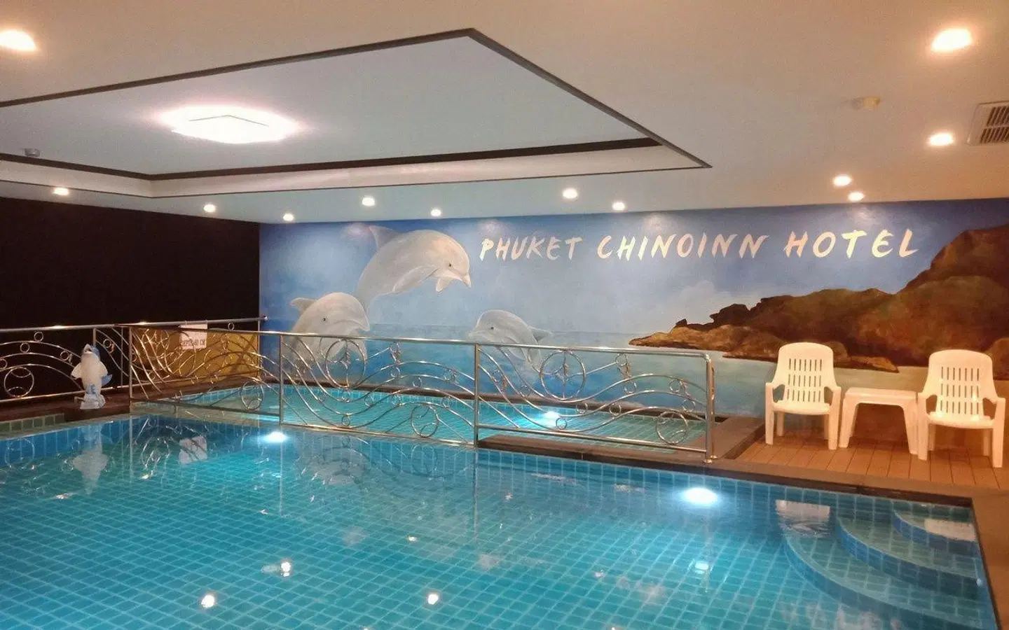 Phuket Chinoinn Hallenbad