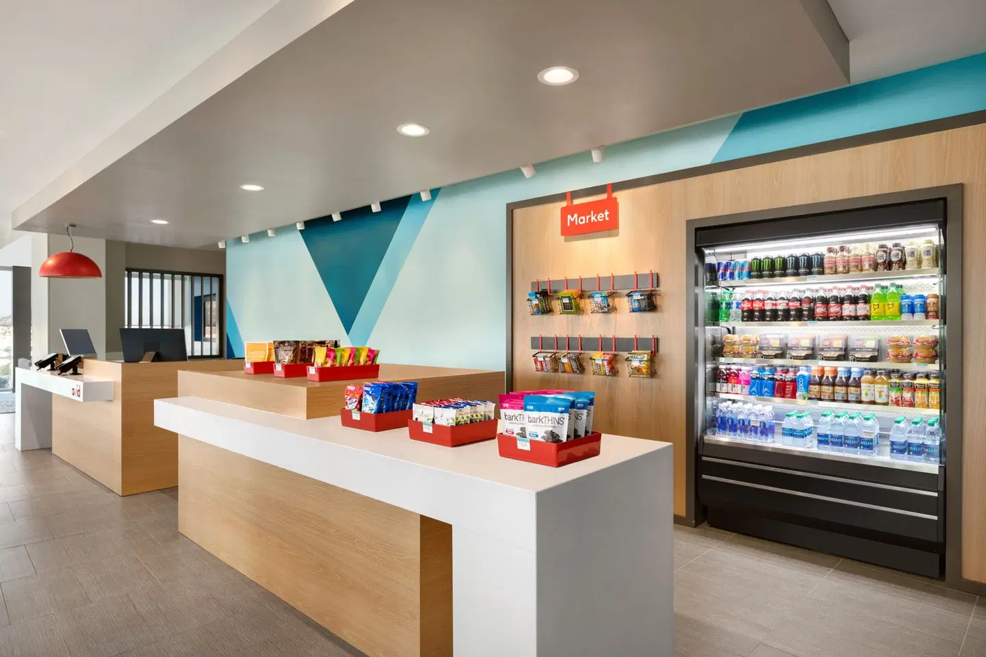 avid hotels Billings West by IHG Bar