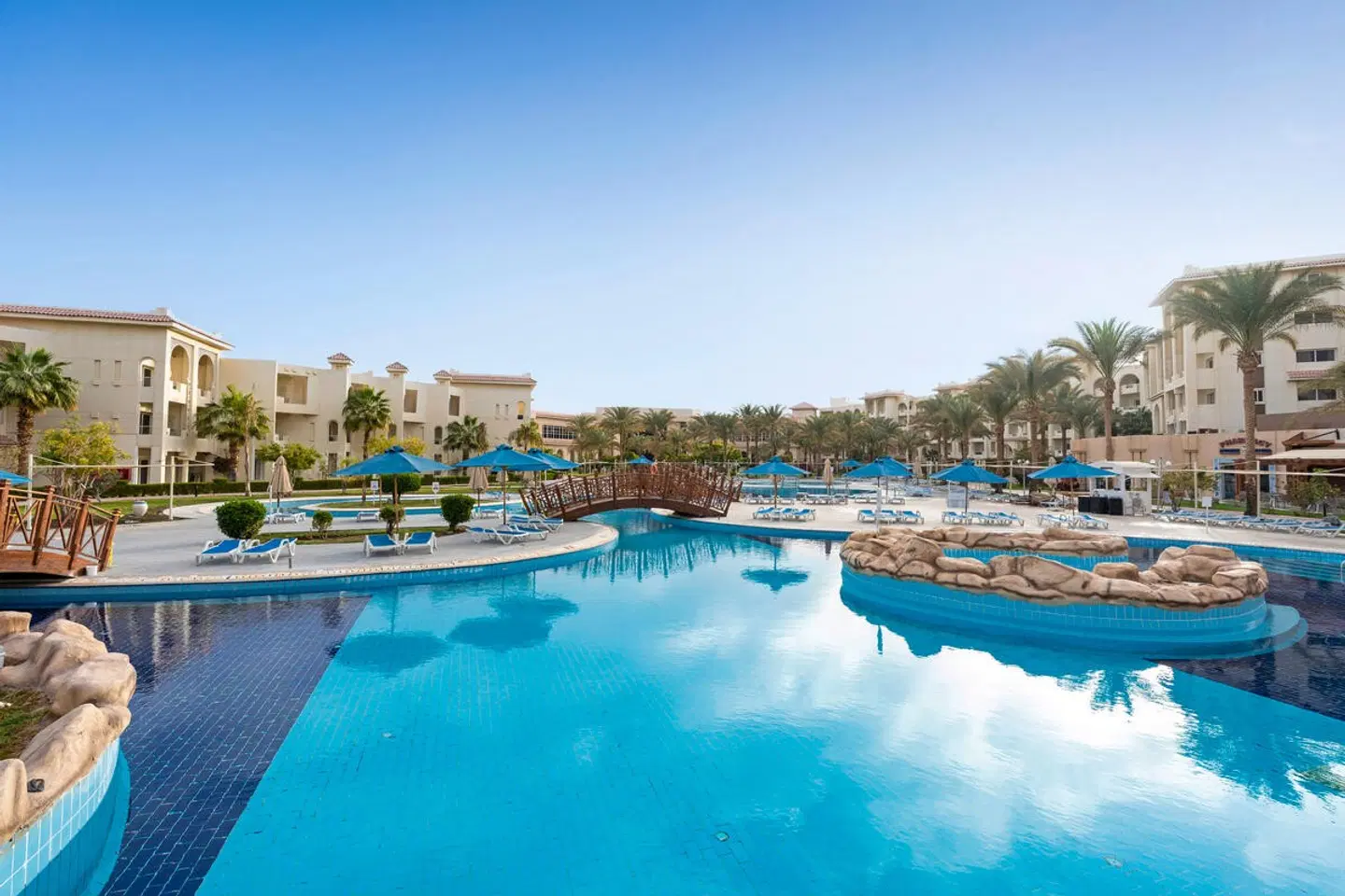 Serenity Alma Heights OUTDOOR_POOL