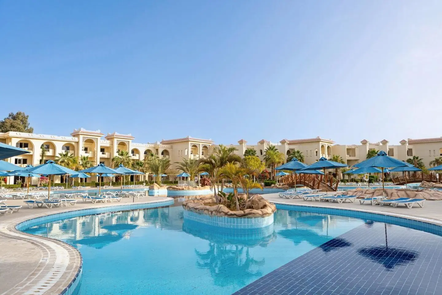 Serenity Alma Heights OUTDOOR_POOL