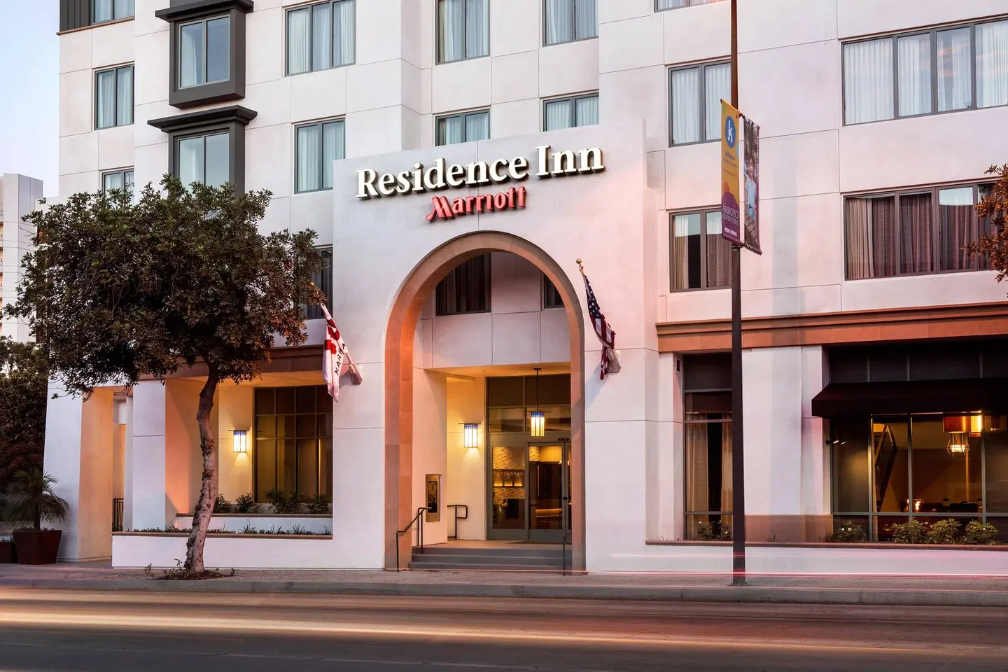 Residence Inn by Marriott Los Angeles Pasadena/Old Town EXTERIOR