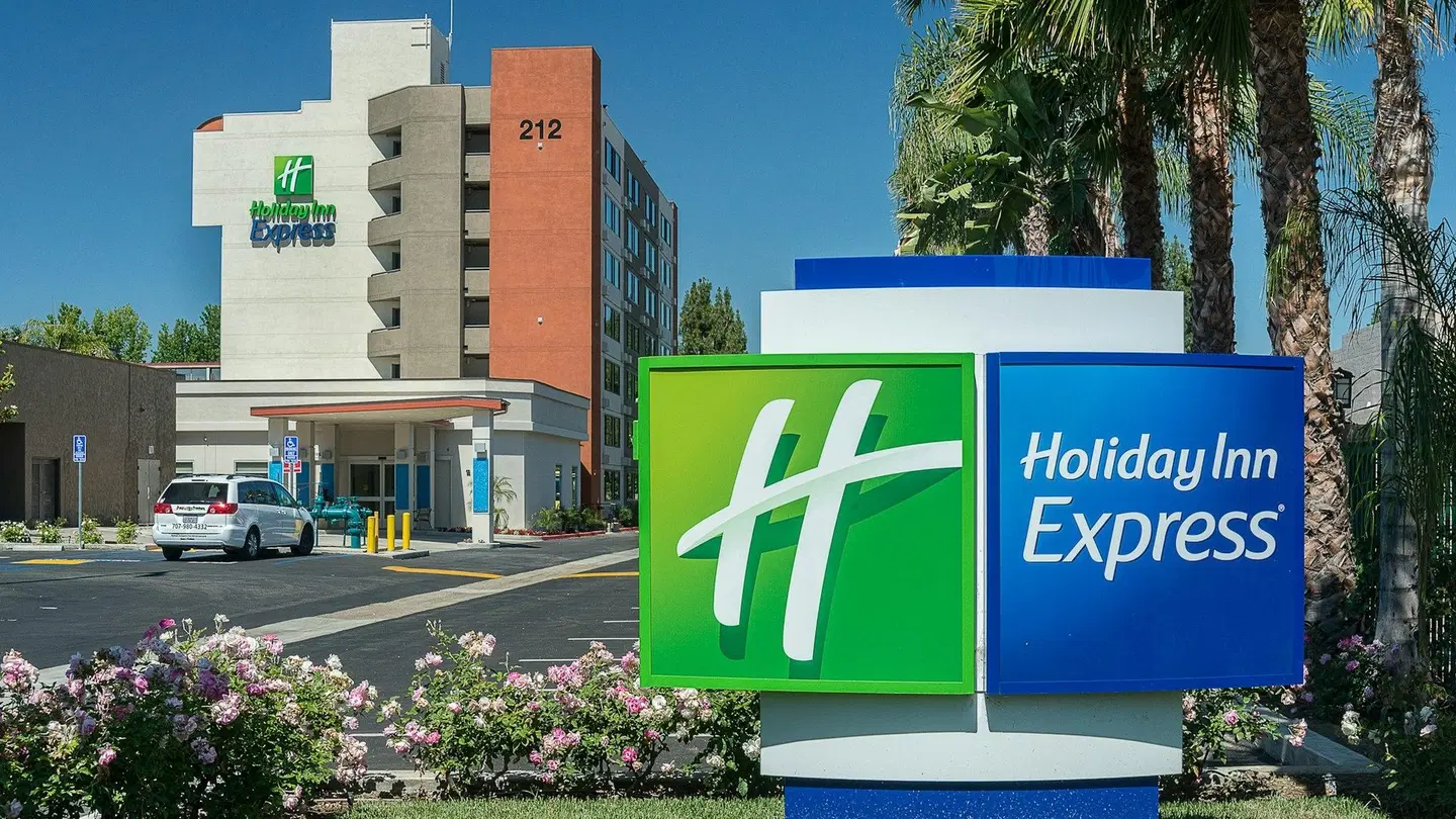 Holiday Inn Express Fullerton - Anaheim by IHG EXTERIOR