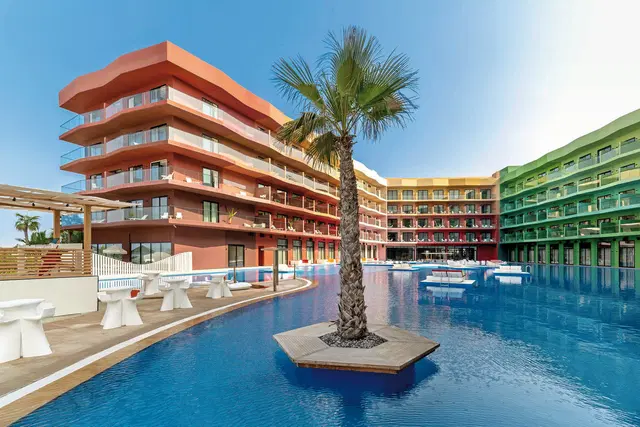 voco Dubai Monaco the Heart of Europe OUTDOOR_POOL