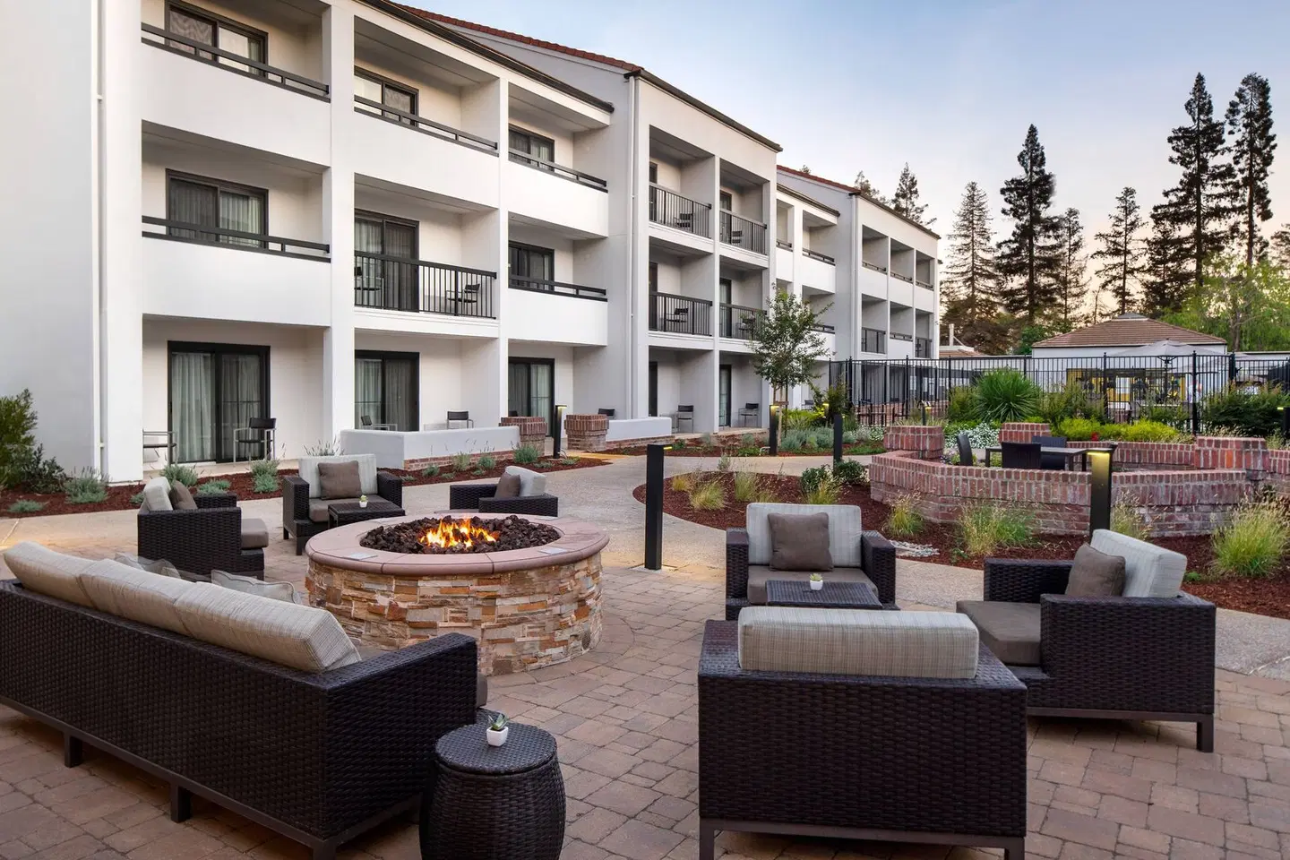 Courtyard by Marriott San Jose Cupertino Terrasse