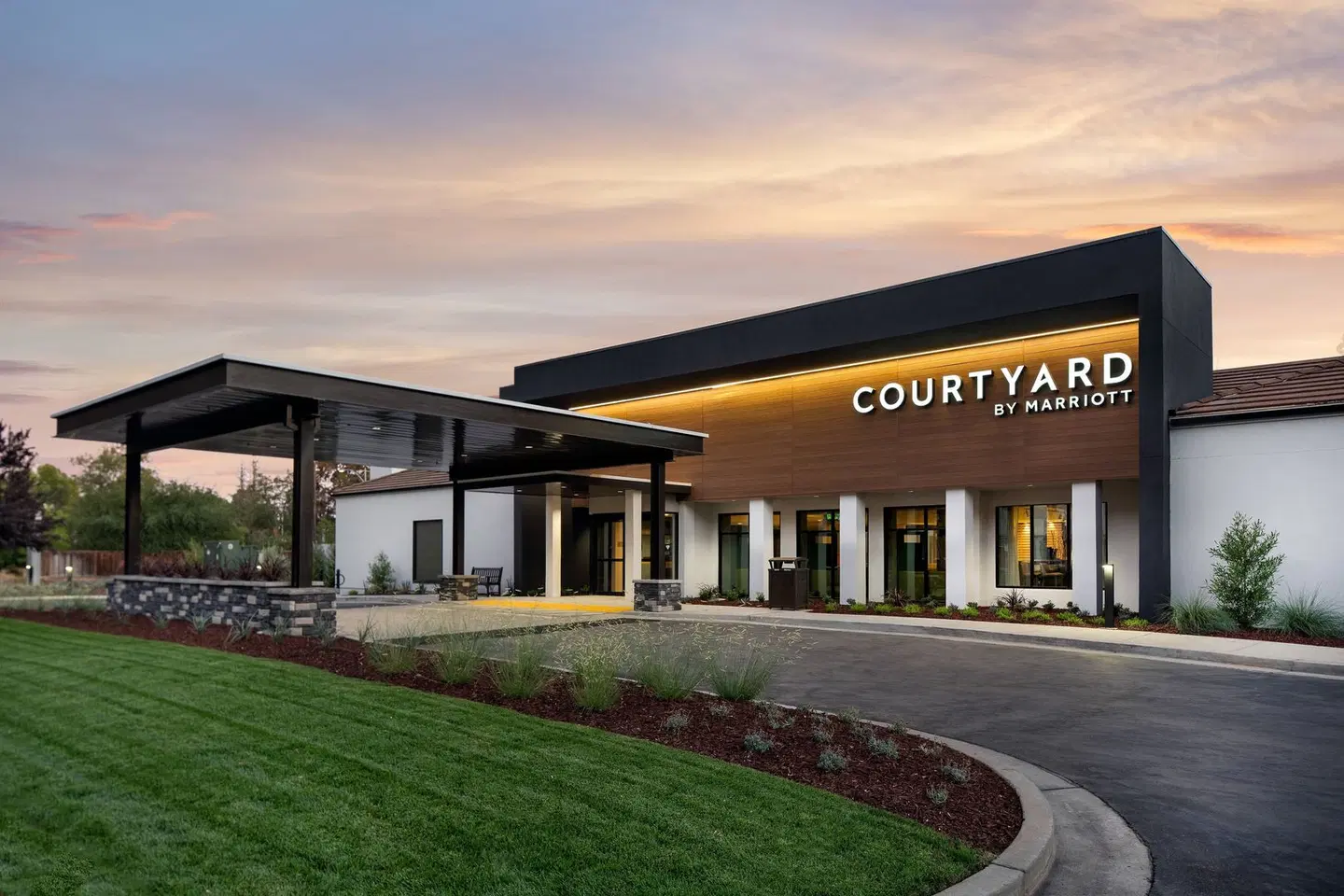Courtyard by Marriott San Jose Cupertino EXTERIOR