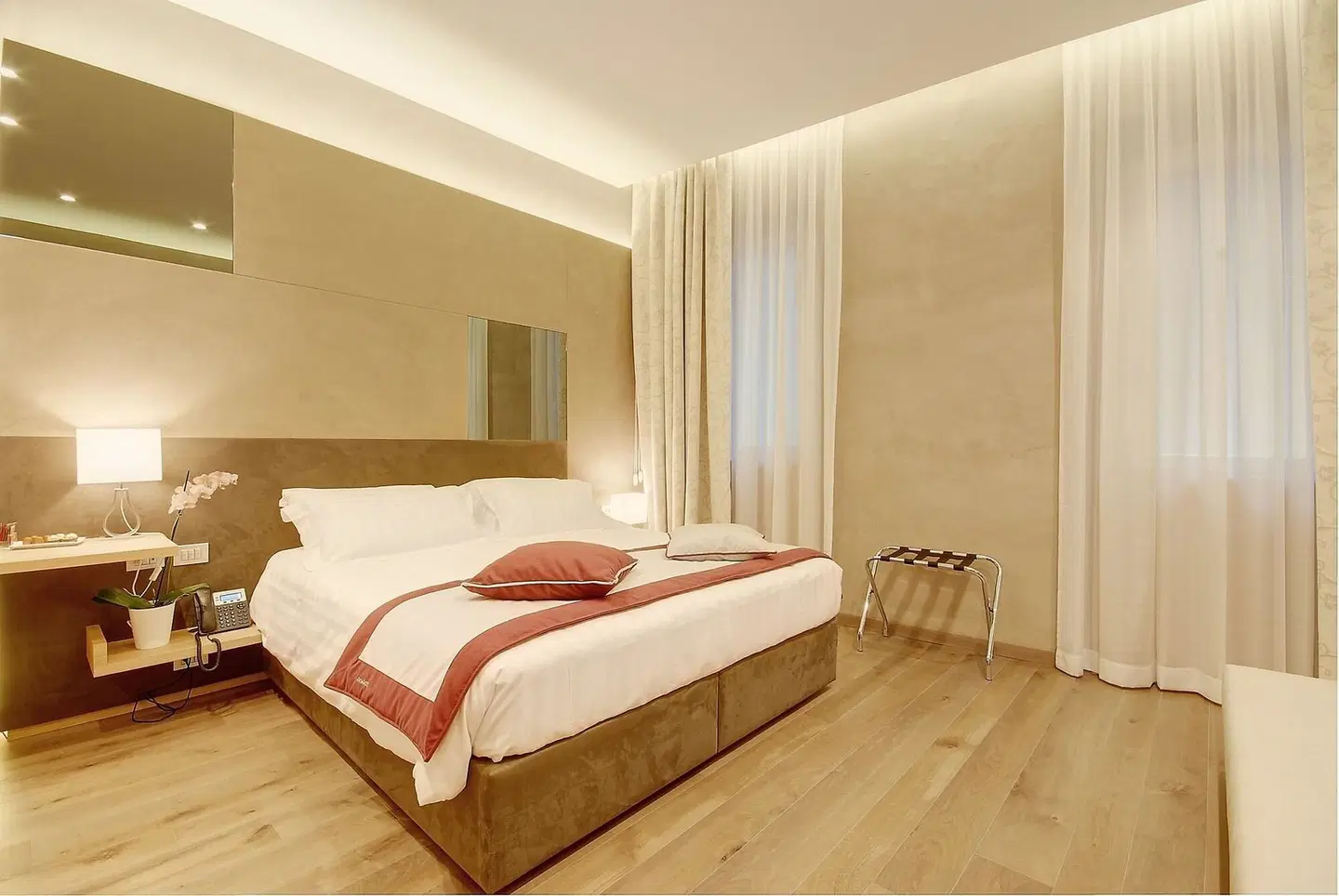 Sun Suite Luxury Pantheon ROOM_EXAMPLE