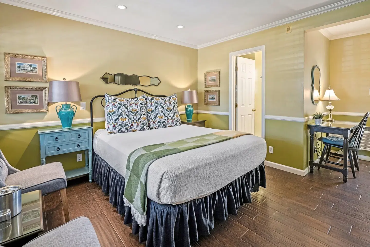 Apple Farm ROOM_EXAMPLE
