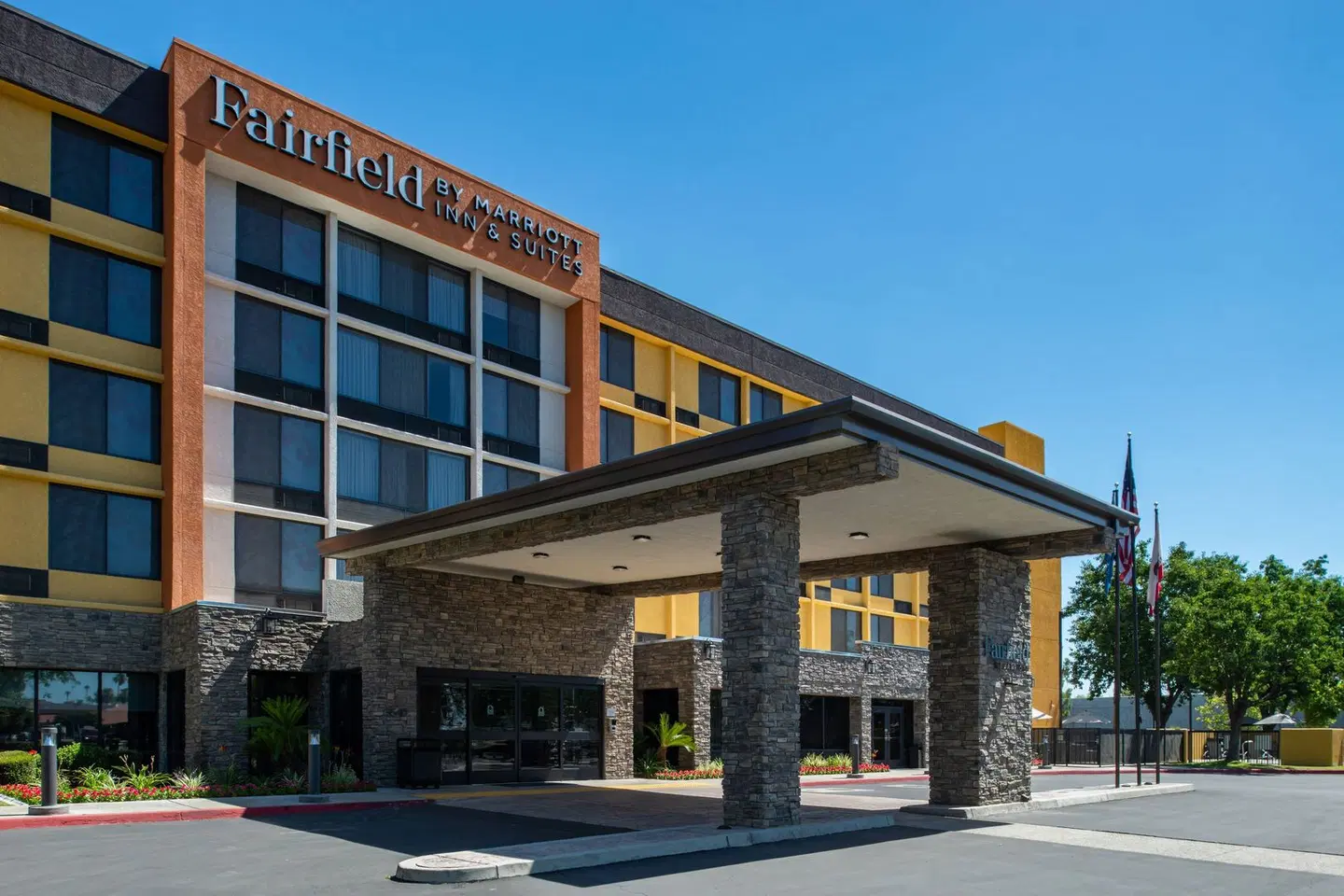 Fairfield by Marriott Inn & Suites Bakersfield Central EXTERIOR