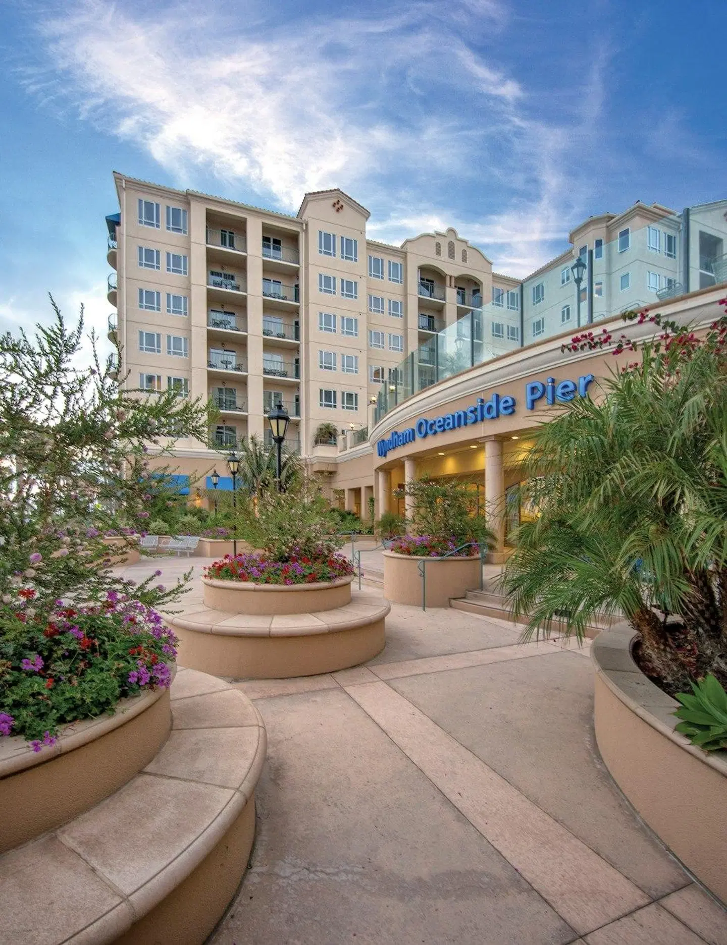 Wyndham Oceanside at the Pier EXTERIOR