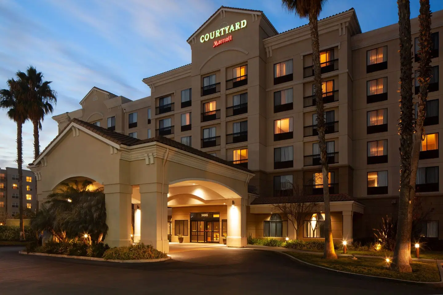 Courtyard by Marriott Newark Silicon Valley EXTERIOR