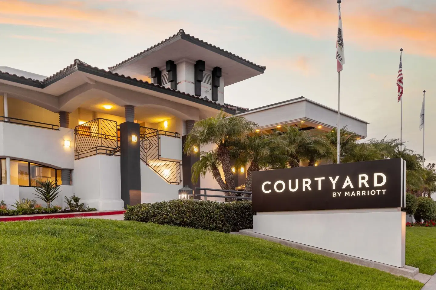 Courtyard by Marriott San Diego Del Mar/Solana Beach EXTERIOR