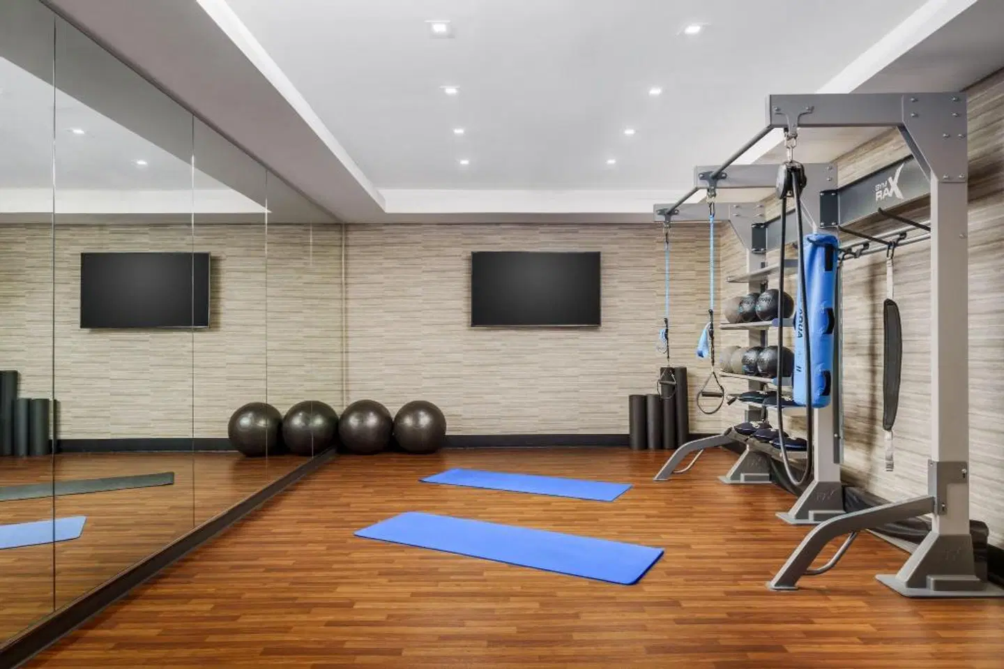 Courtyard by Marriott Sacramento Folsom SPORTS_AND_LEISURE