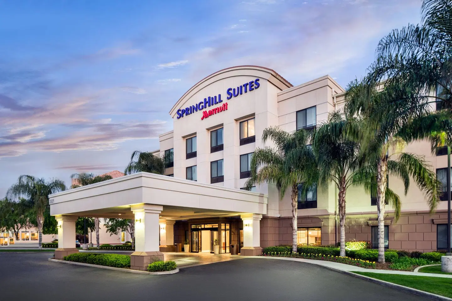 SpringHill Suites by Marriott Bakersfield EXTERIOR