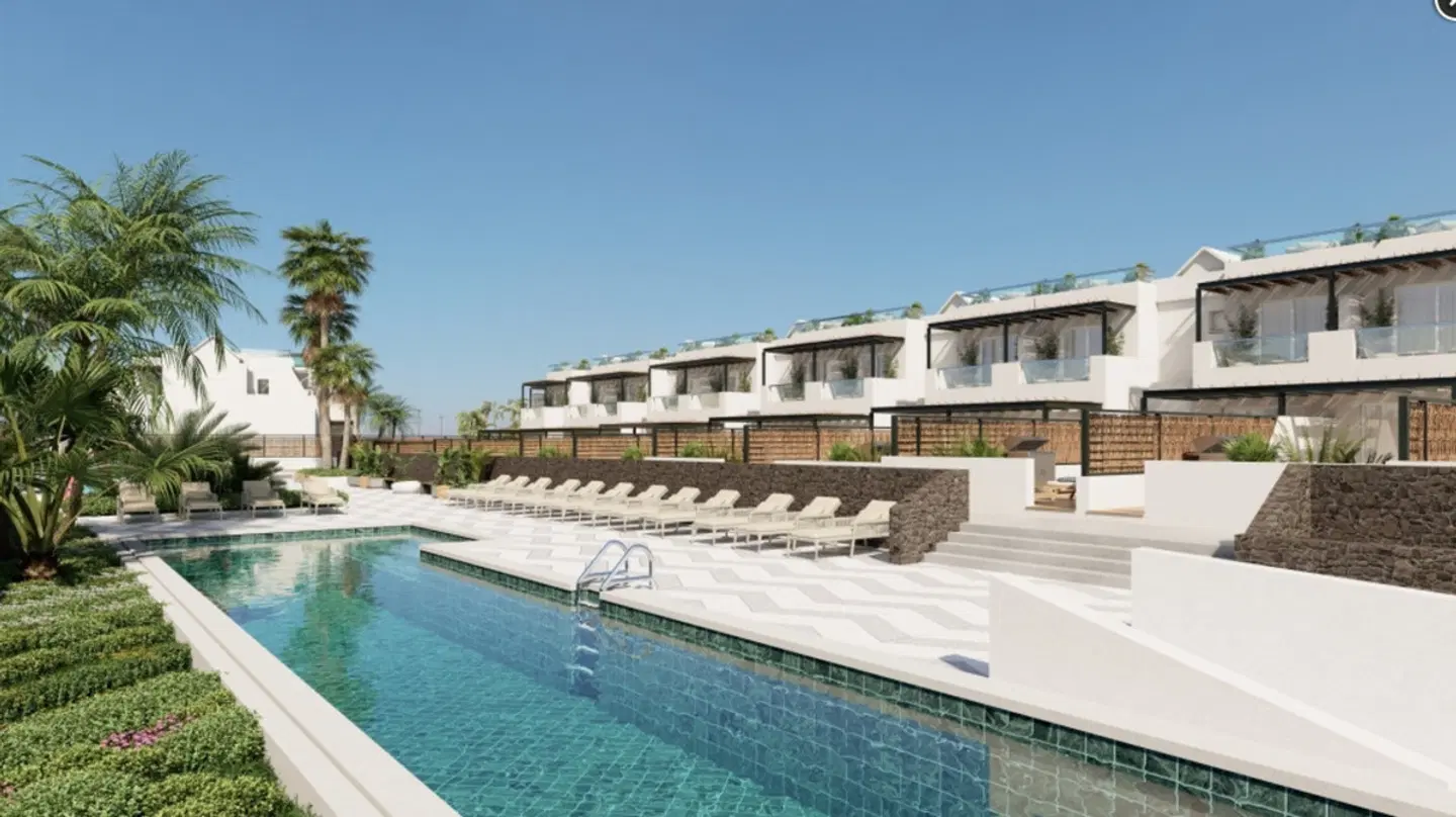 Serena del Mar by LIVVO OUTDOOR_POOL