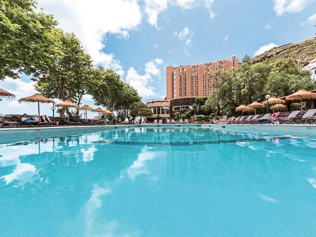 Baía Madeira Hotel OUTDOOR_POOL